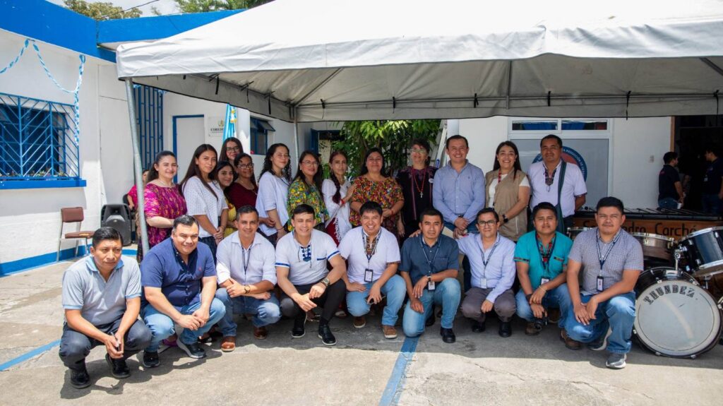 Conmemoración de los 204 años de independencia